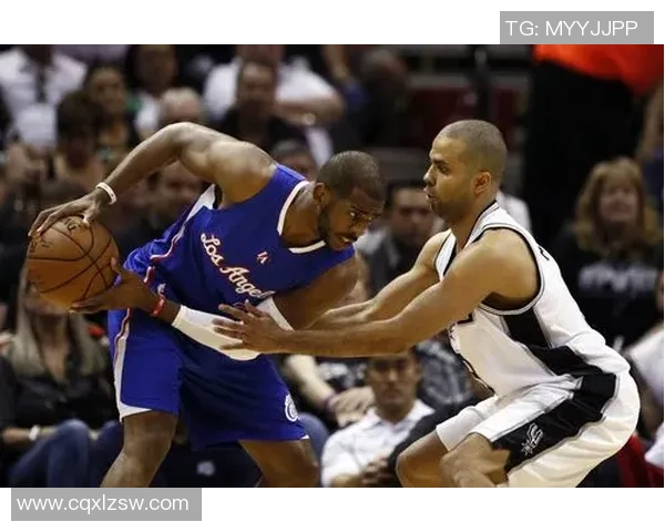 广州篮球队团队协作的成功秘诀与战术分析探讨